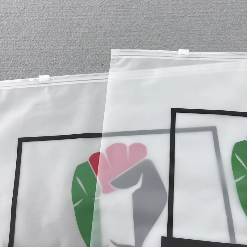 Custom Printed Ziplock Bags For Clothes Tshirt Reusable EVA Frosted Zipper Plastic Poly Packaging Bags For Swimwear Bikini