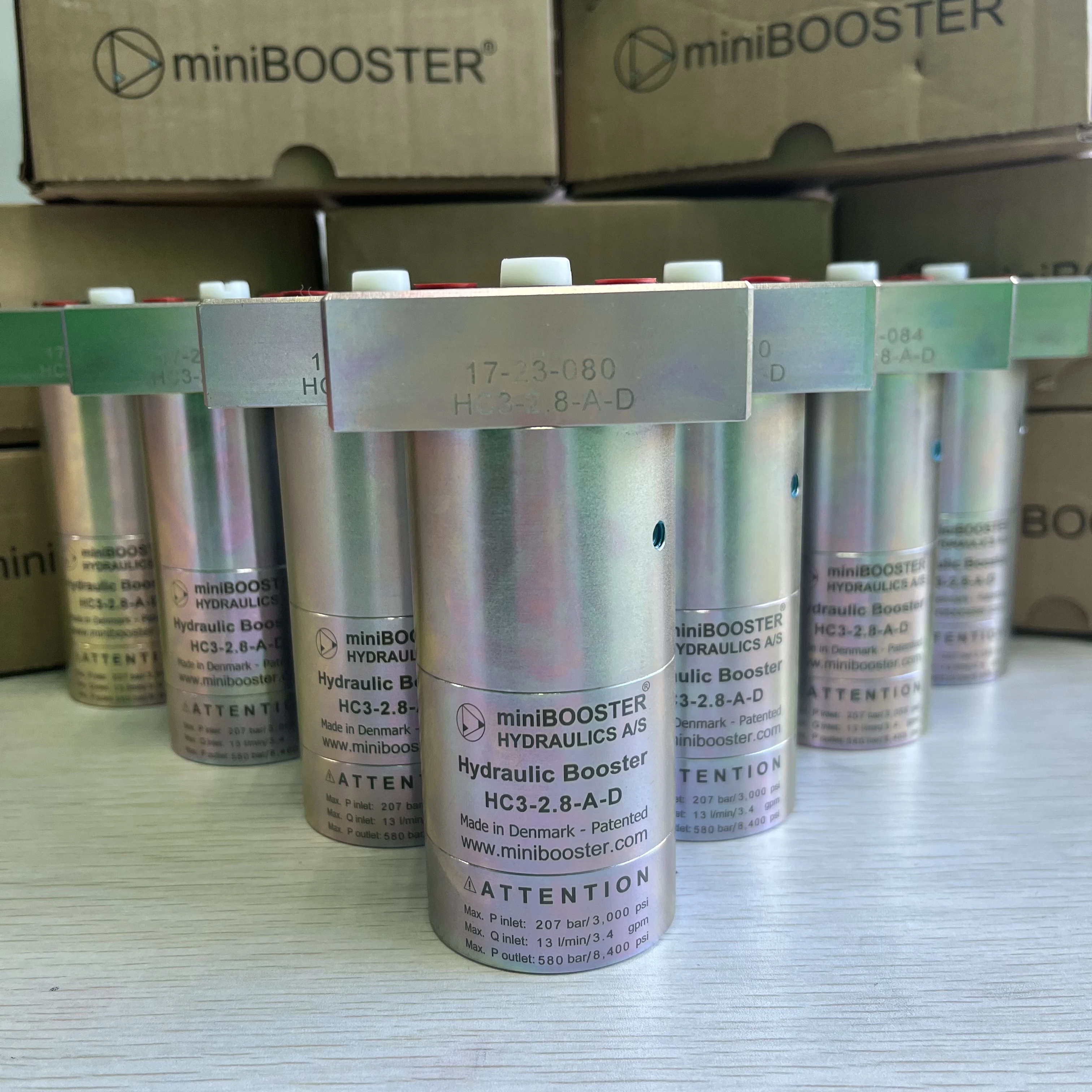 MINIBOOSTER  The HC2 HC3  is a version designed for use in NG6 (D03) stacking manifold systems