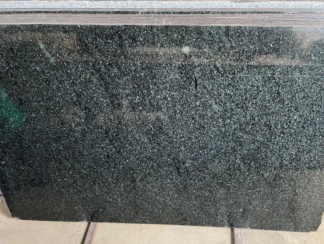 Cheapest Natural Stone Granite Polished Green Granite Slab Countertop Kitchen Top