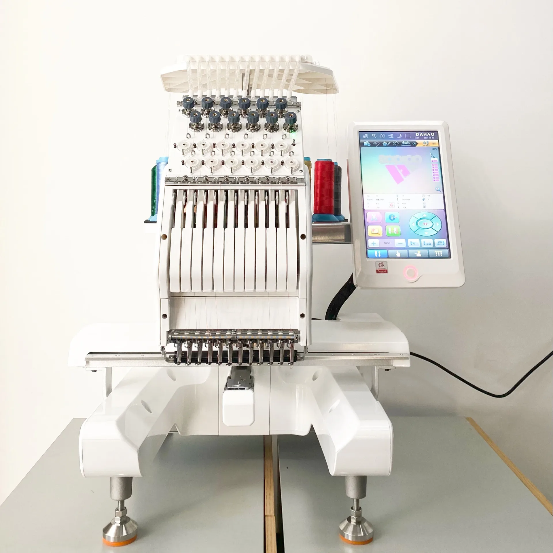 High Output Quality Embroidery Machine 12 Needle Pearl Single Head