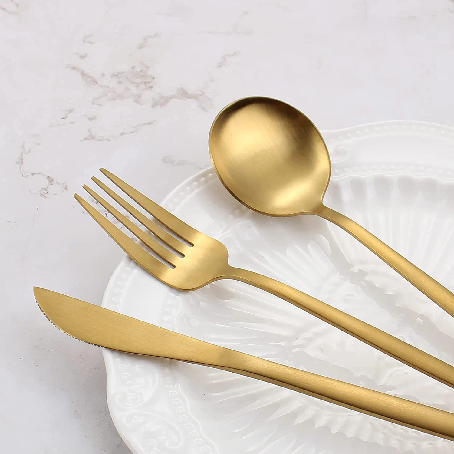 5 PCS Trending Products 2023 Stainless Steel Fork And Knife Set Cutlery Gold Serving Spoon