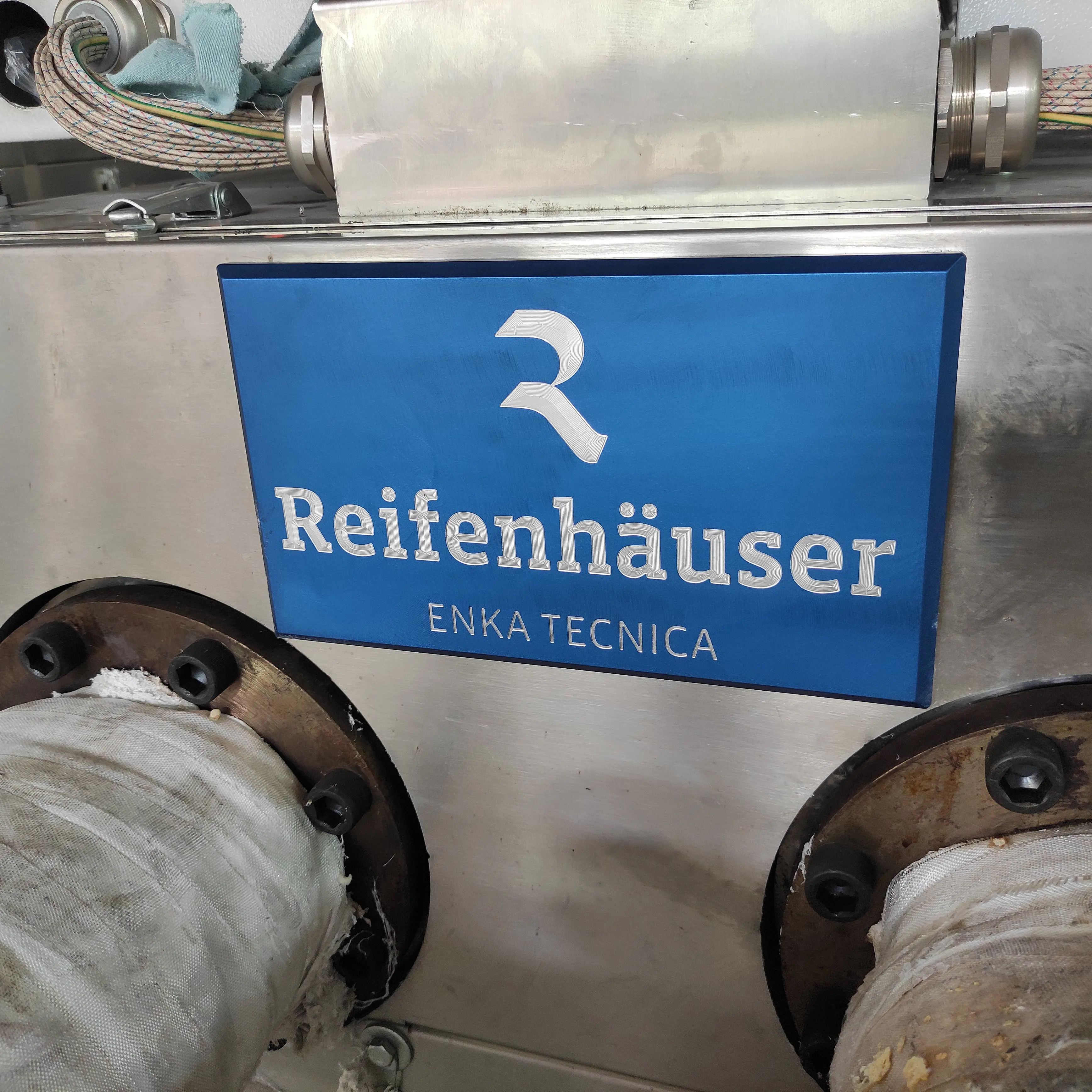 Производство маски сырья расплава выдувного нетканого материала Китай иглопробивной нетканый станок для ткани расплава выдувного волокна