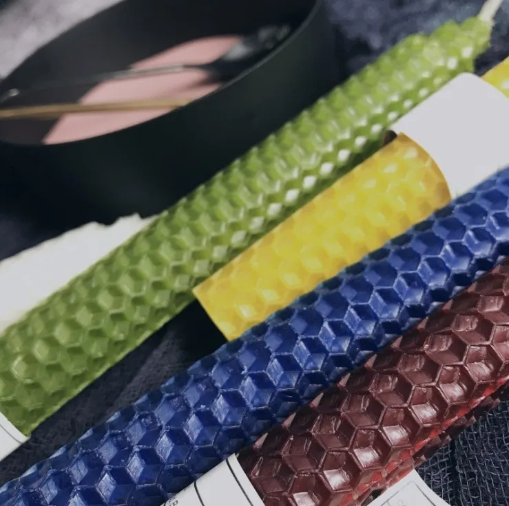 high quality smokeless customized hand-rolled natural taper beeswax candle stick