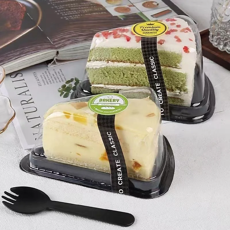 Wholesale food grade disposable clear anti fog triangular cake packing boxes