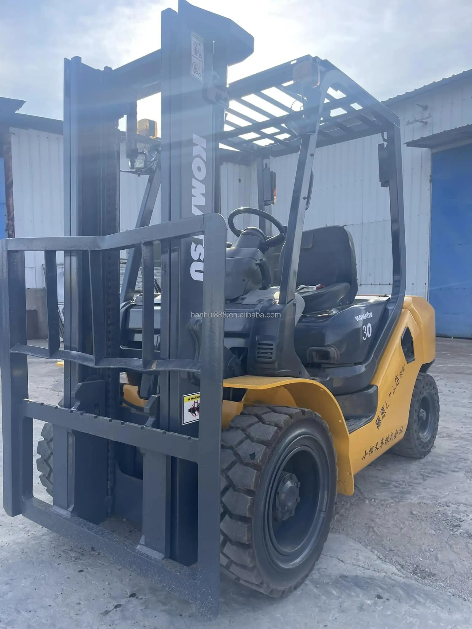 95% Новый высокопроизводительный погрузчик komatsu30 3-тонный Подержанный вилочный оригинальная японская строительная машина
