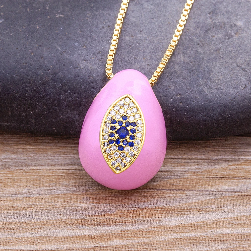 QIKU Hot Sale Papaya Shape Pendant Necklace Rhinestone Unisex Jewelry Gold Color Cubic Zircon Chain Customized  Wholesale Price