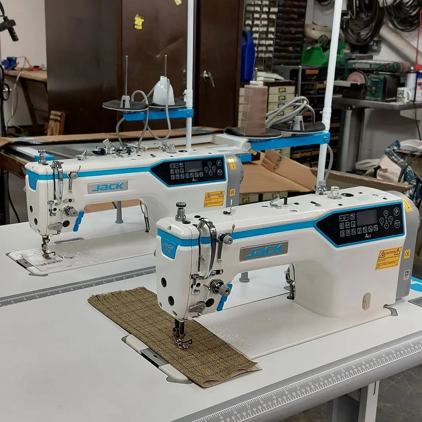 High speed brand New Jack A4F High Speed Flatbed Lockstitch Industrial Sewing Machines with good price