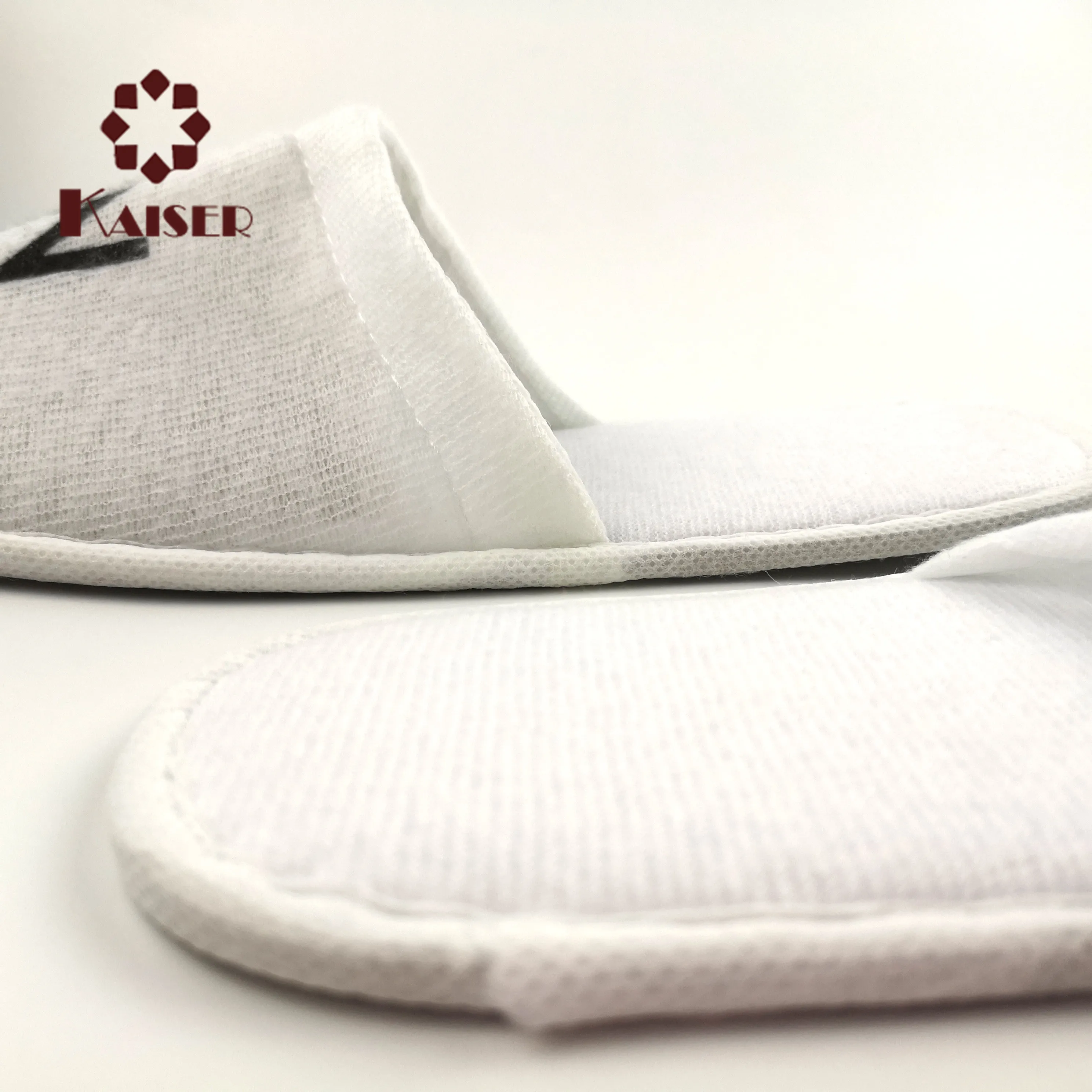 Disposable  plush customized individual packaged sample women slippers hotels