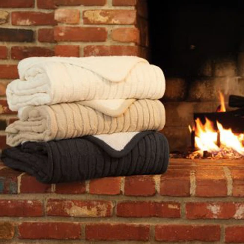 Promotional Ready To Ship Color Printed Custom Warm Oversized 3D Jacquard Cable Knit Chenille Sherpa Blanket With Lowest Price