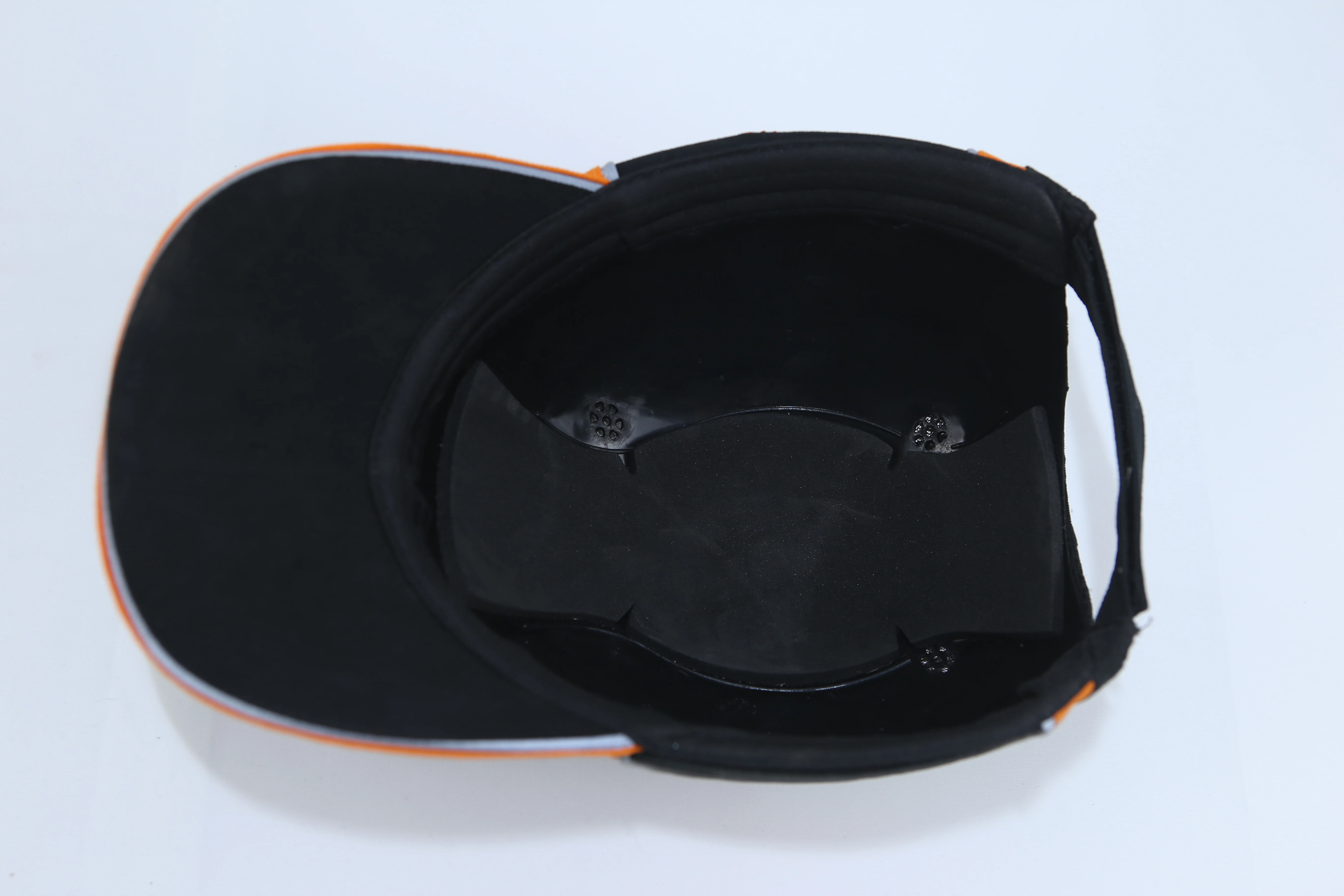 High Quality CE EN 812 Certificated Safety Bump Cap for Industrial and Construction Light Helmet Fashional Hard Cap