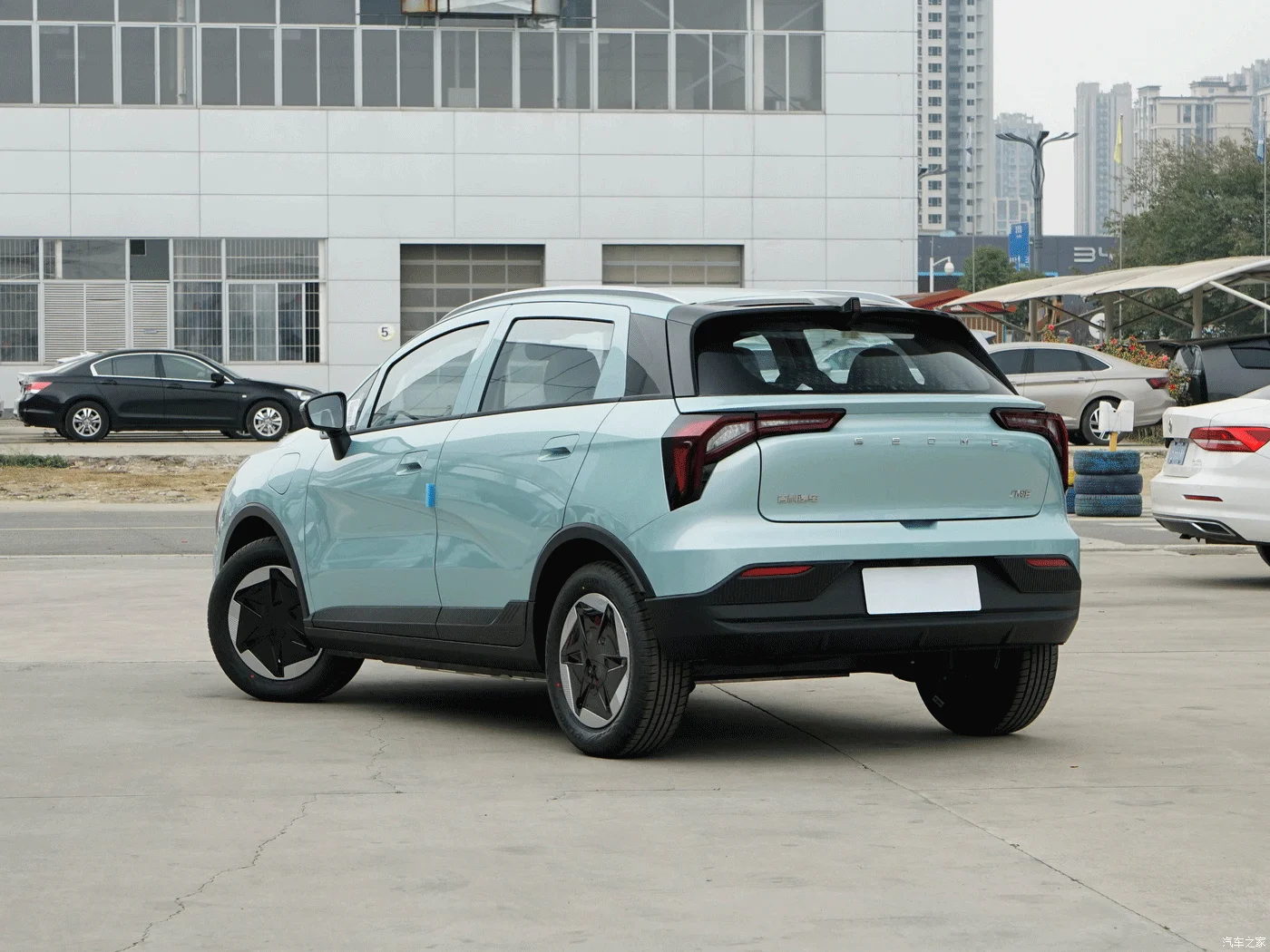 2024 Geely новая геометрия энергии E Firefly может перевозить 300-400 5-местный автомобиль