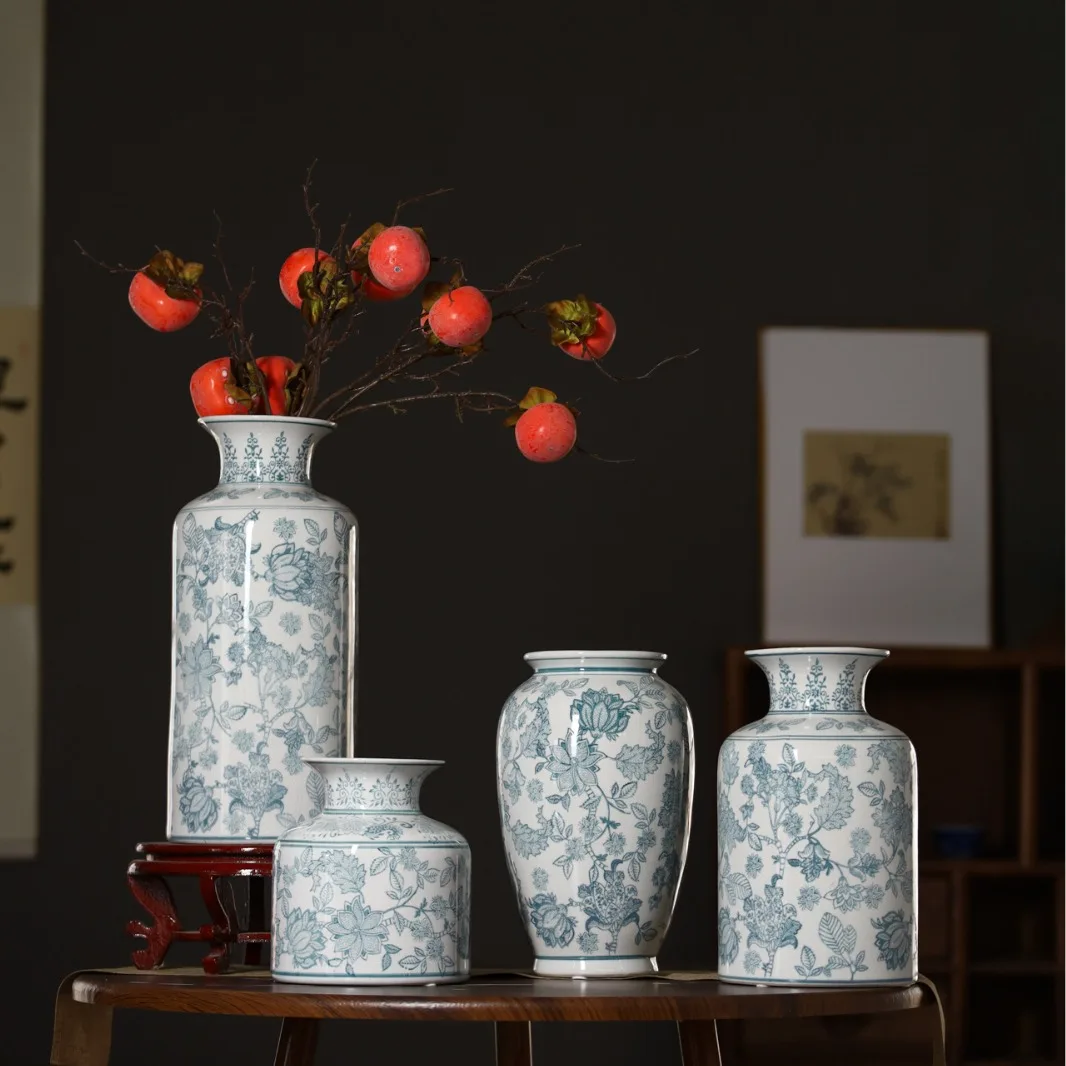 Modern Vintage Chinese Blue and White Porcelain Flower Pot New Ceramic Vase with round Ornament for Wedding Porch Wholesale