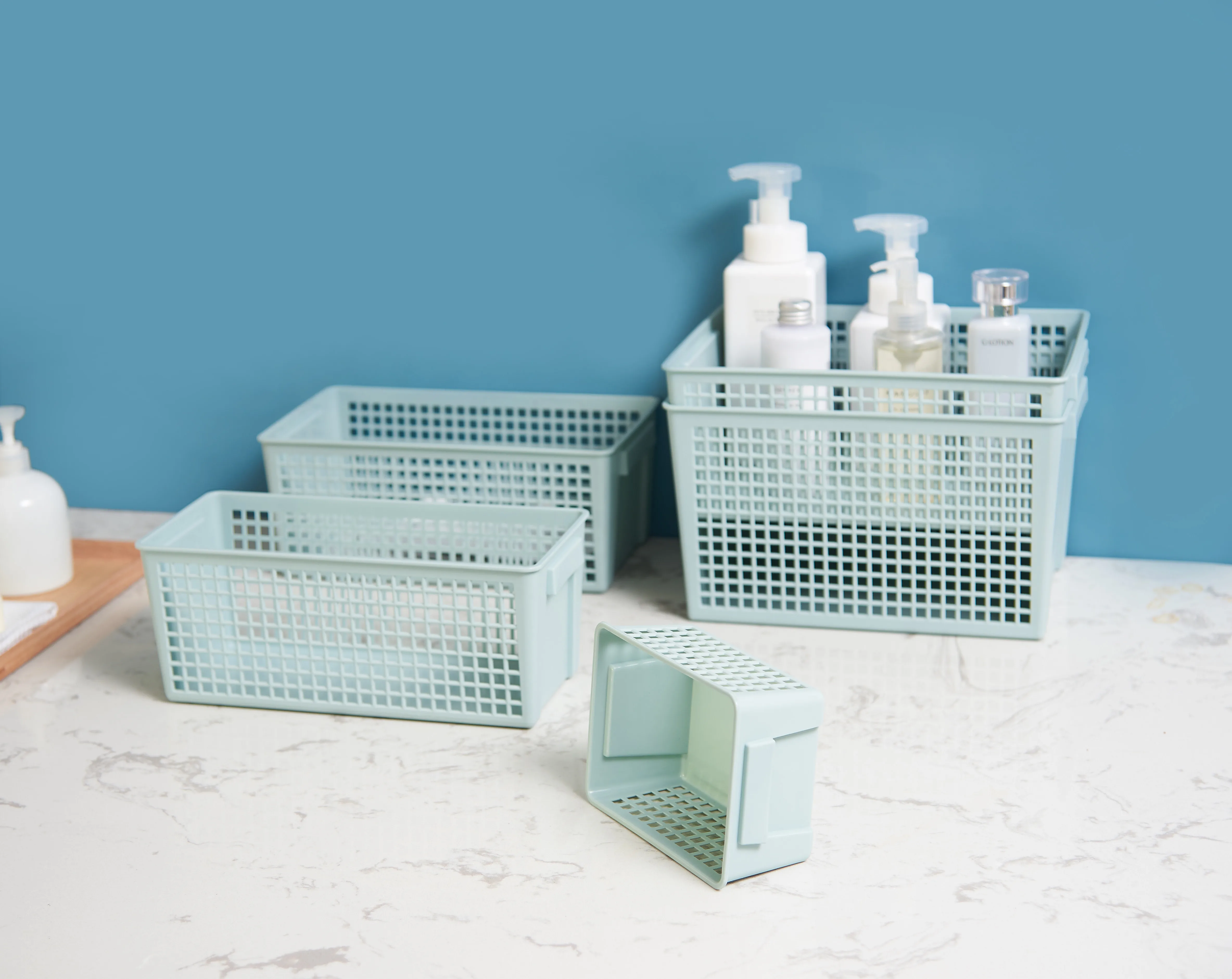 28*16.5*11.5cm Plastic Storage Basket Bathroom Plastic Storage Basket For Home