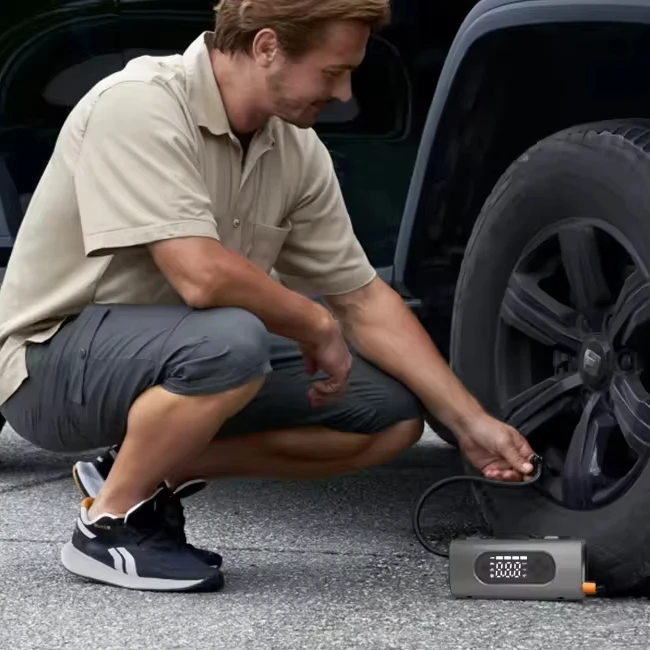 New Upgrade 8 in 1 12000mAh Car Jump Starter Air Pump 12V Air Compressor With Vacuum Cleaner QC3.0 Quick Charge