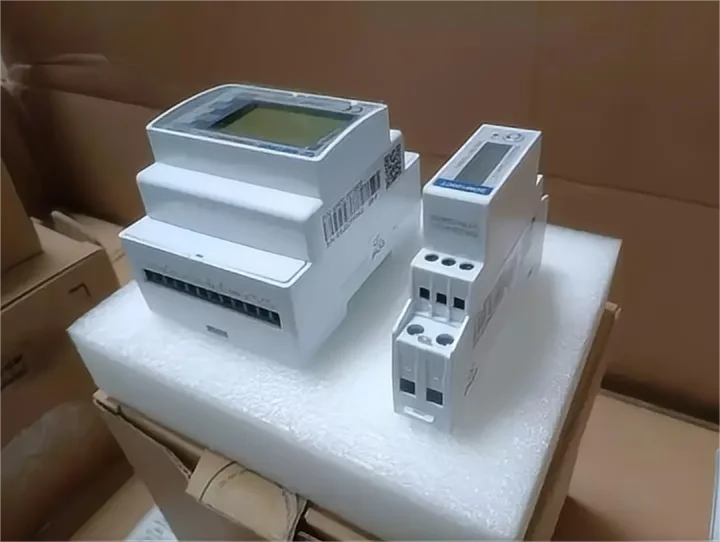 Growatt  Smart Meter 3 Phase SDM630MCT-40mA  SDM630Modbus V2 Electric Meter Wireless Electricity Energy Meter