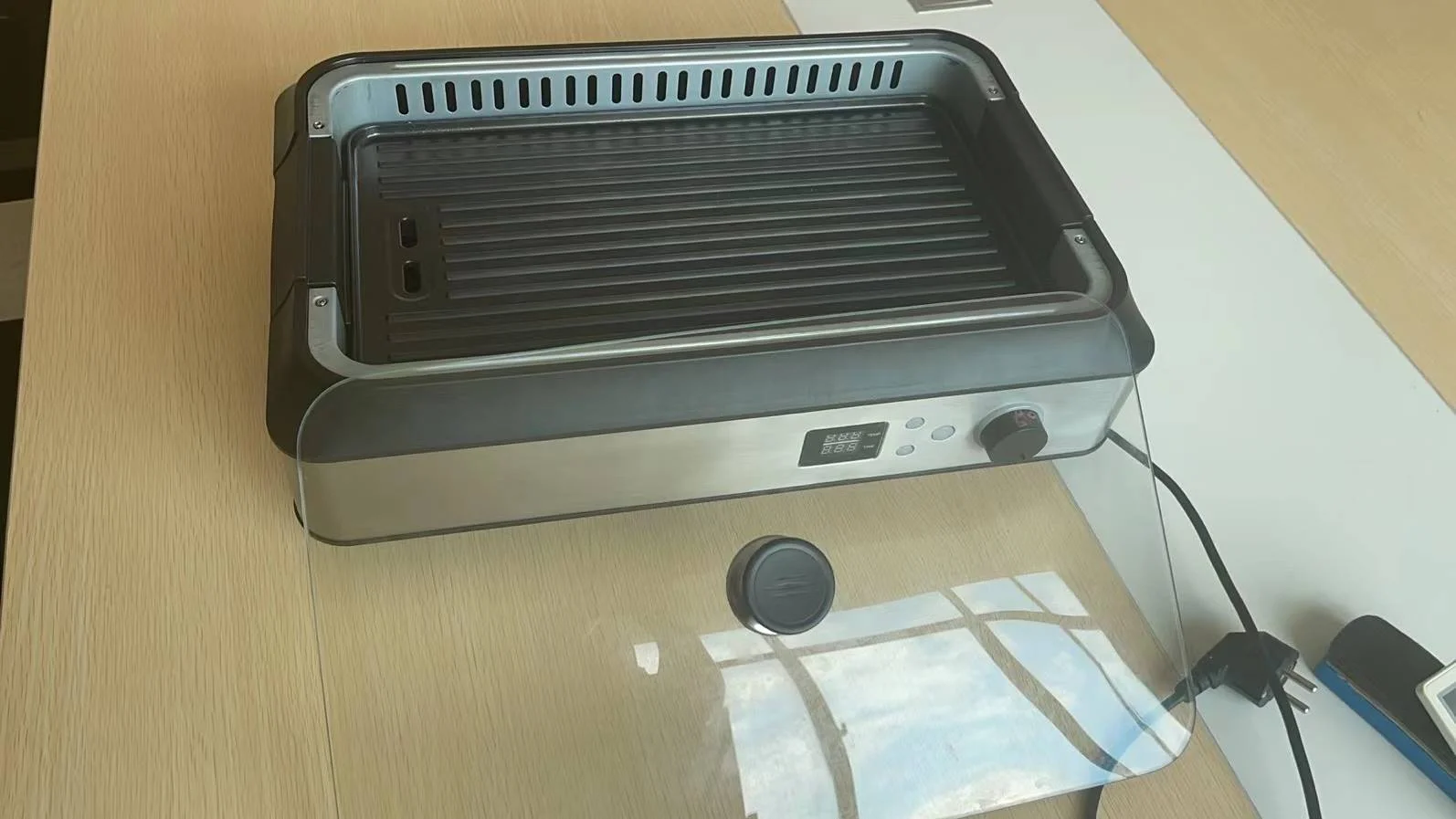 Smokeless Hot Pot Wok Cooking Electric Chinese Hot Pot Pan For Home Use