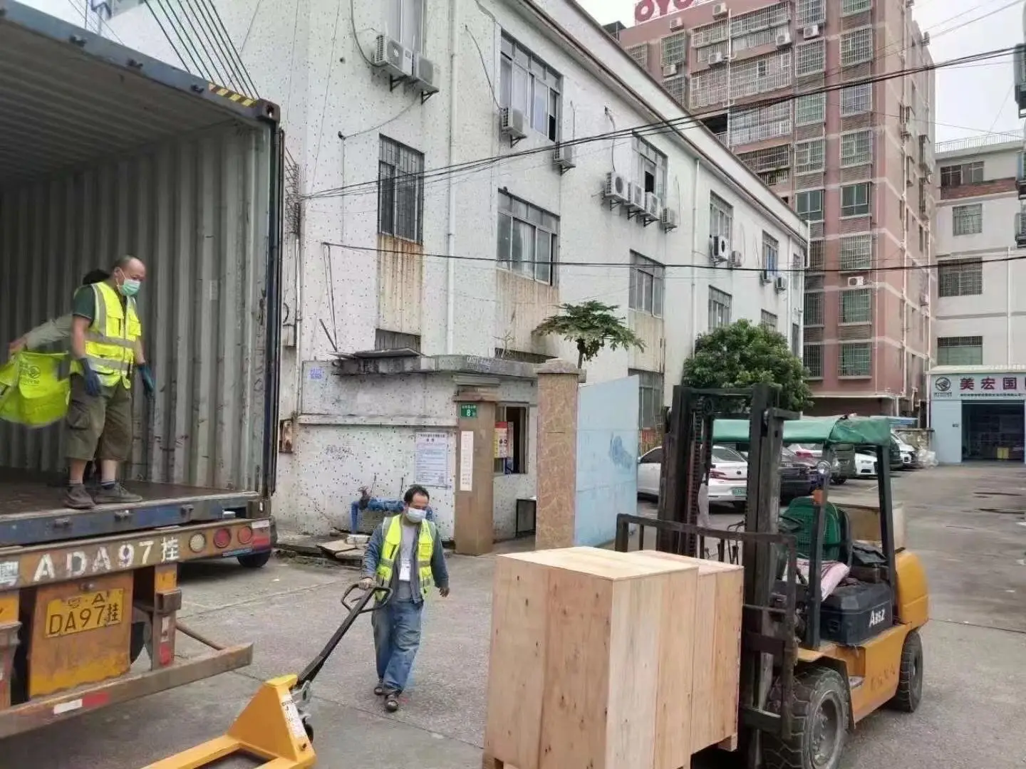 Professional and discounted China freight forwarder from shenzhen to COLUMBUS 40GP 40ft Large cargo transportation