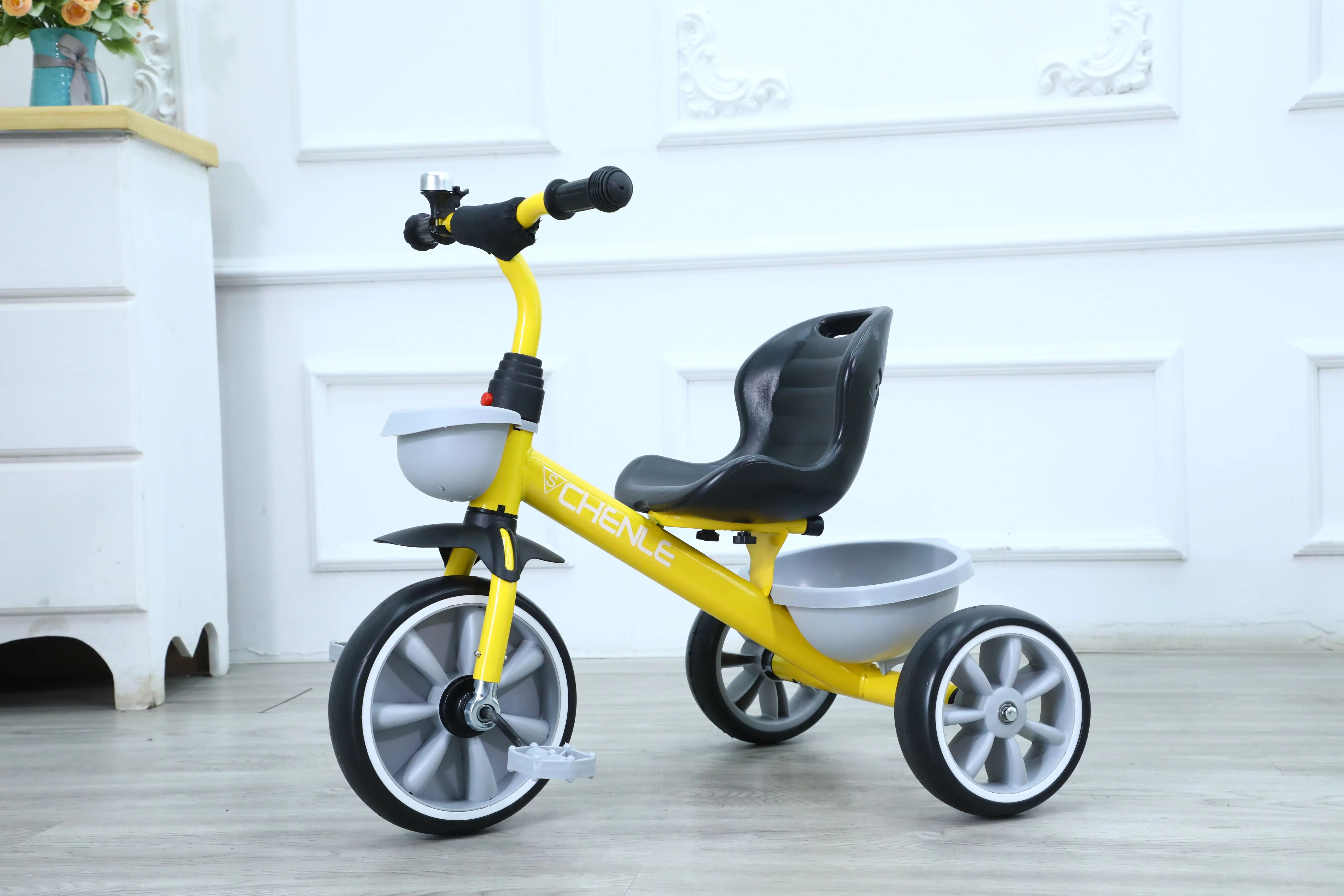 Горячие продажи 3 колесный детский металлический каркас трехколесный велосипед езды на автомобиле для малышей и детей постарше