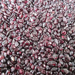 New product natural garnet tumble crystal stone gemstone chips gravel healing reiki crystal craft garnet stone for decoration