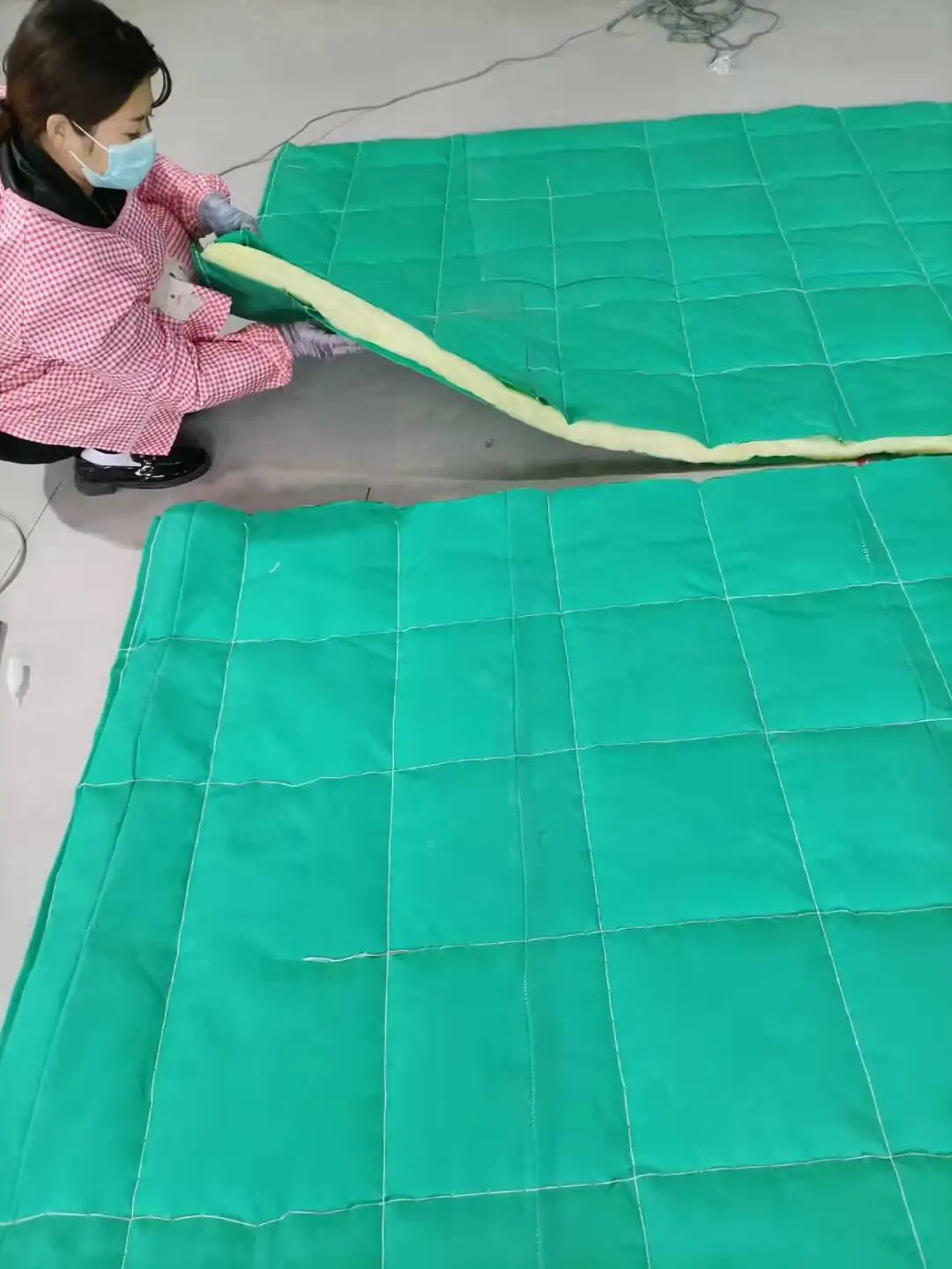 Wholesale Cheap Eco Friendly Heat Keeping Thermal Blanket Greenhouse Insulation Quilt