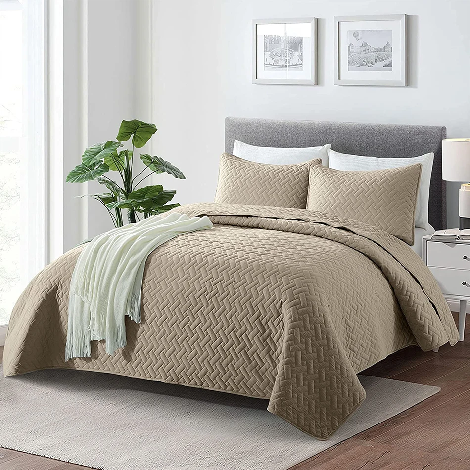Lightweight Microfiber Coverlet Bedding Set with Quilt Stitched Pattern