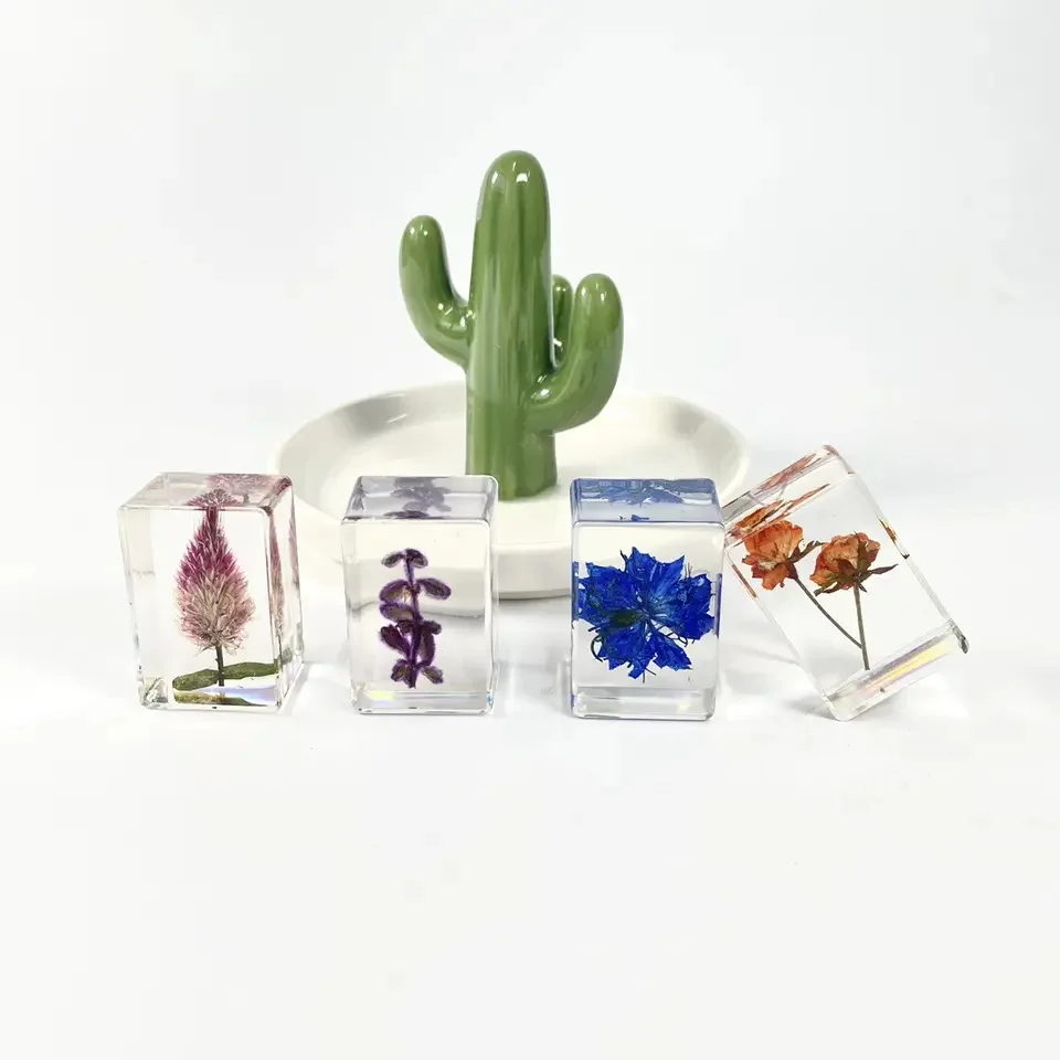 Wholesale High Quality Daisy Dry Flower Resin Epoxy Flowers In Resin Blocks
