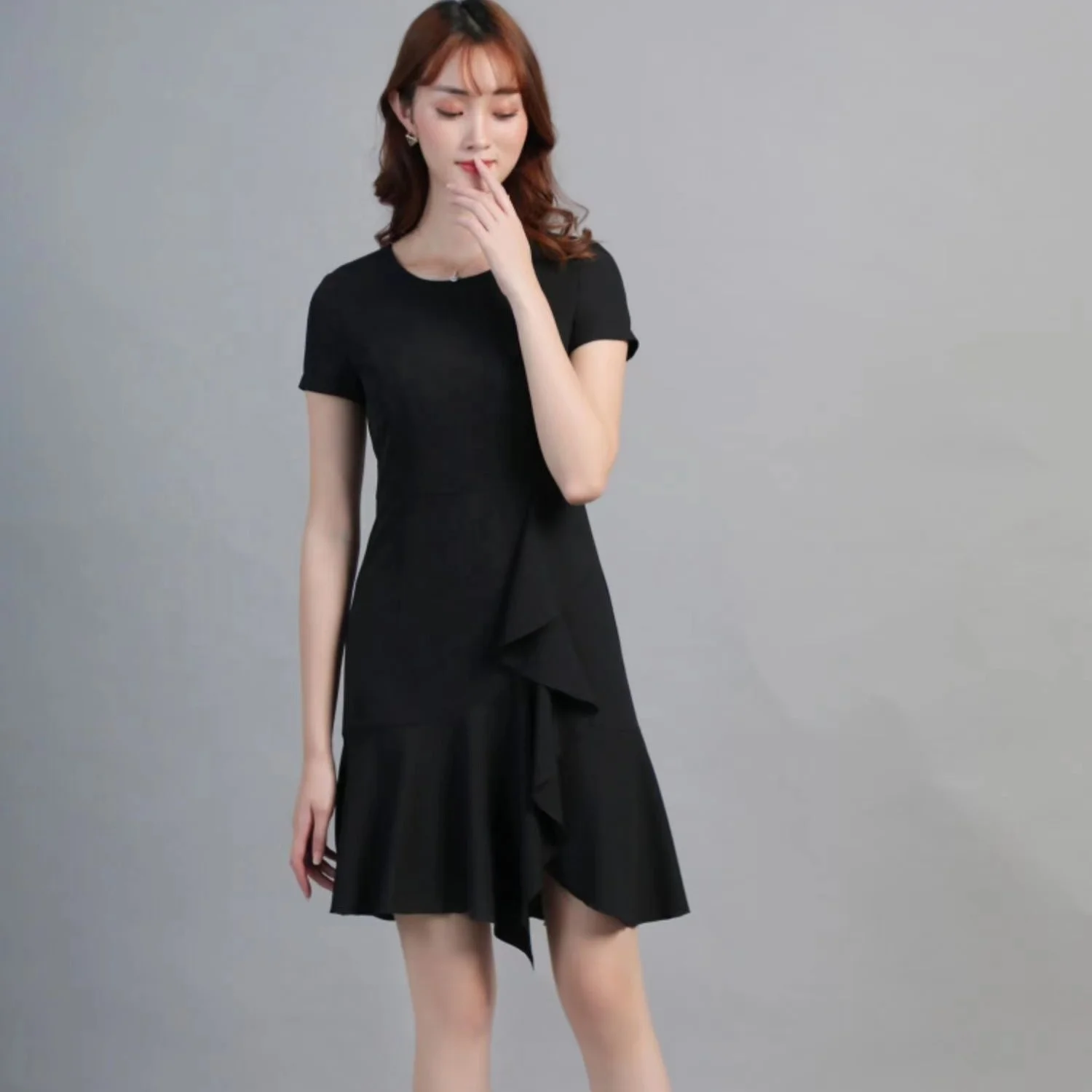 ODM Wholesale Latest Design Casual Black Dress Ladies Fashion Office Wear Midi Dress Women Short Sleeve Asymmetrical Dress