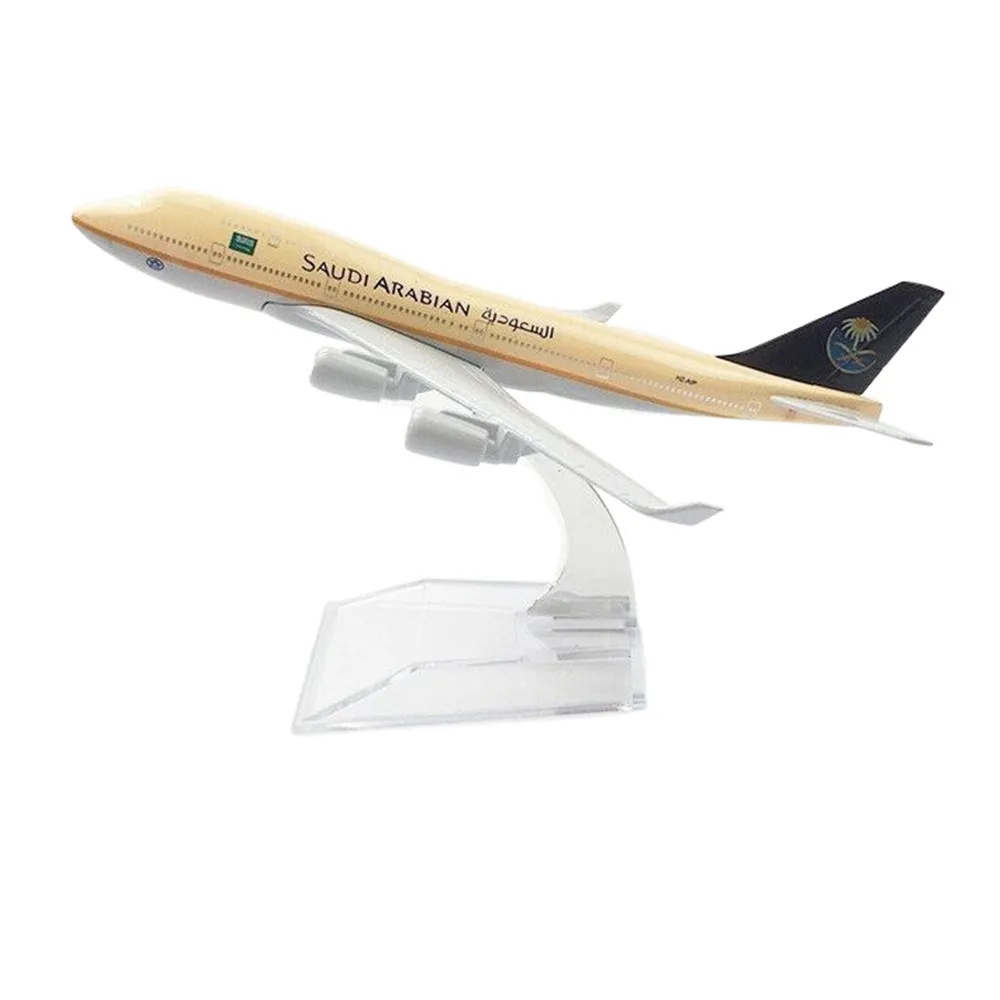 Scale 1:400 16cm Boeing 747 SAUDI ARABIAN Airline Alloy Diecast Airplane Model Collection Souvenir Gifts Items