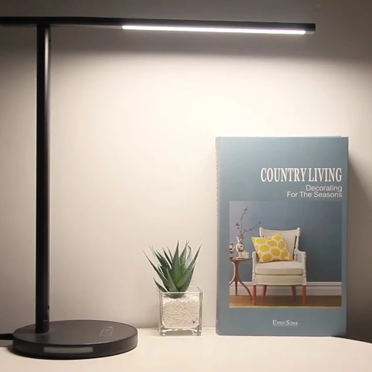 Round metal luxury design portable decorative office led table lamp nordic study desk lamp bedside reading with night light base