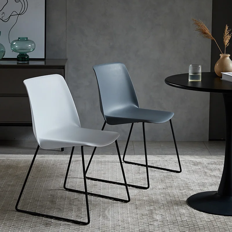 Home Leisure Black PP Seat Metal Legs Chairs Fashion Style Modern Royal Chairs For Modern Living Room Furniture