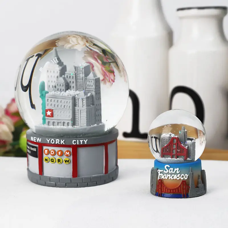 Resin Crafts Christmas Souvenirs Customized Snow Ball Resin Souvenir Custom Globe with Christmas Santa Claus and Plane