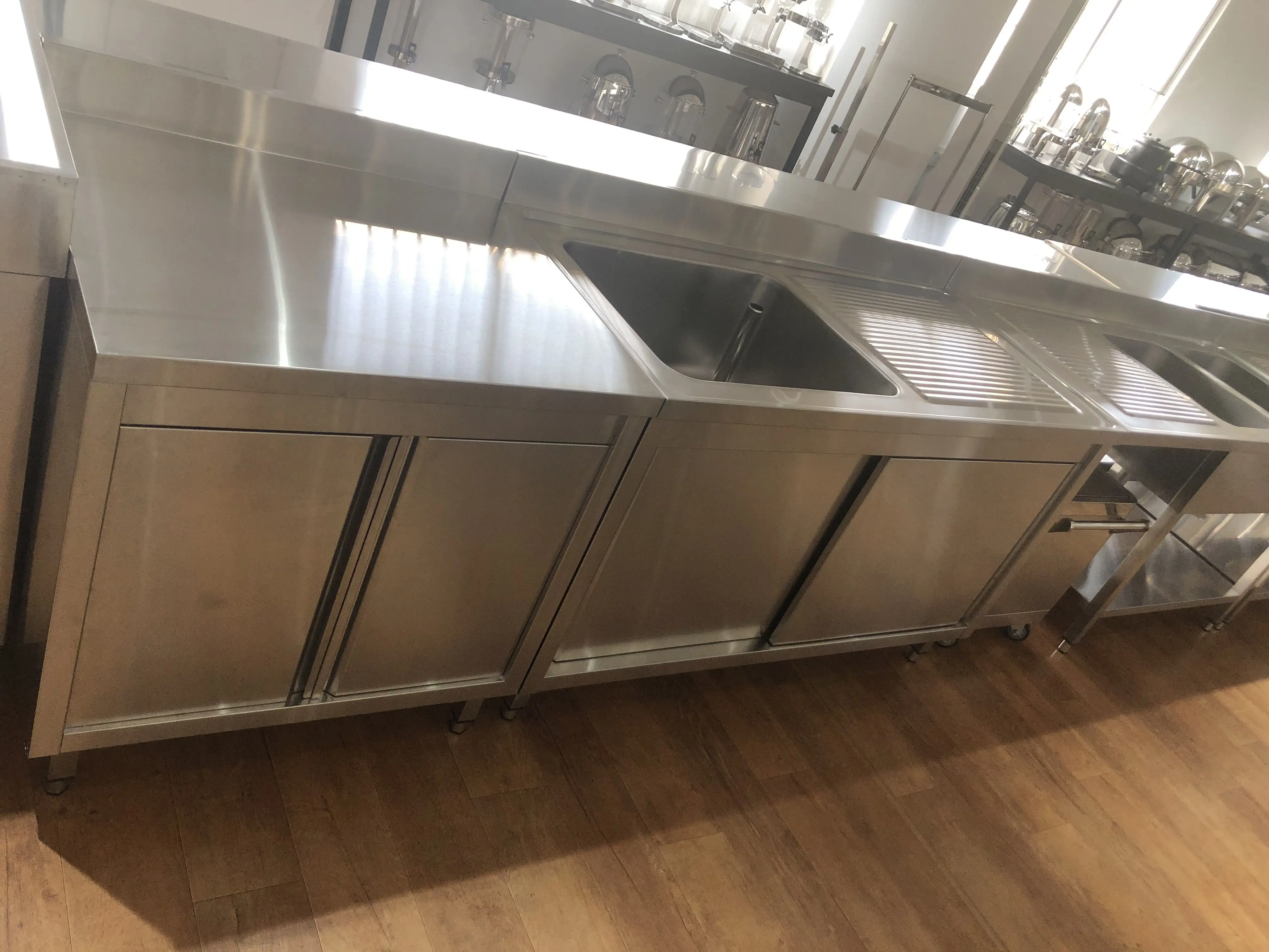 Best quality stainless steel commercial fish cleaning kitchen with sink work table