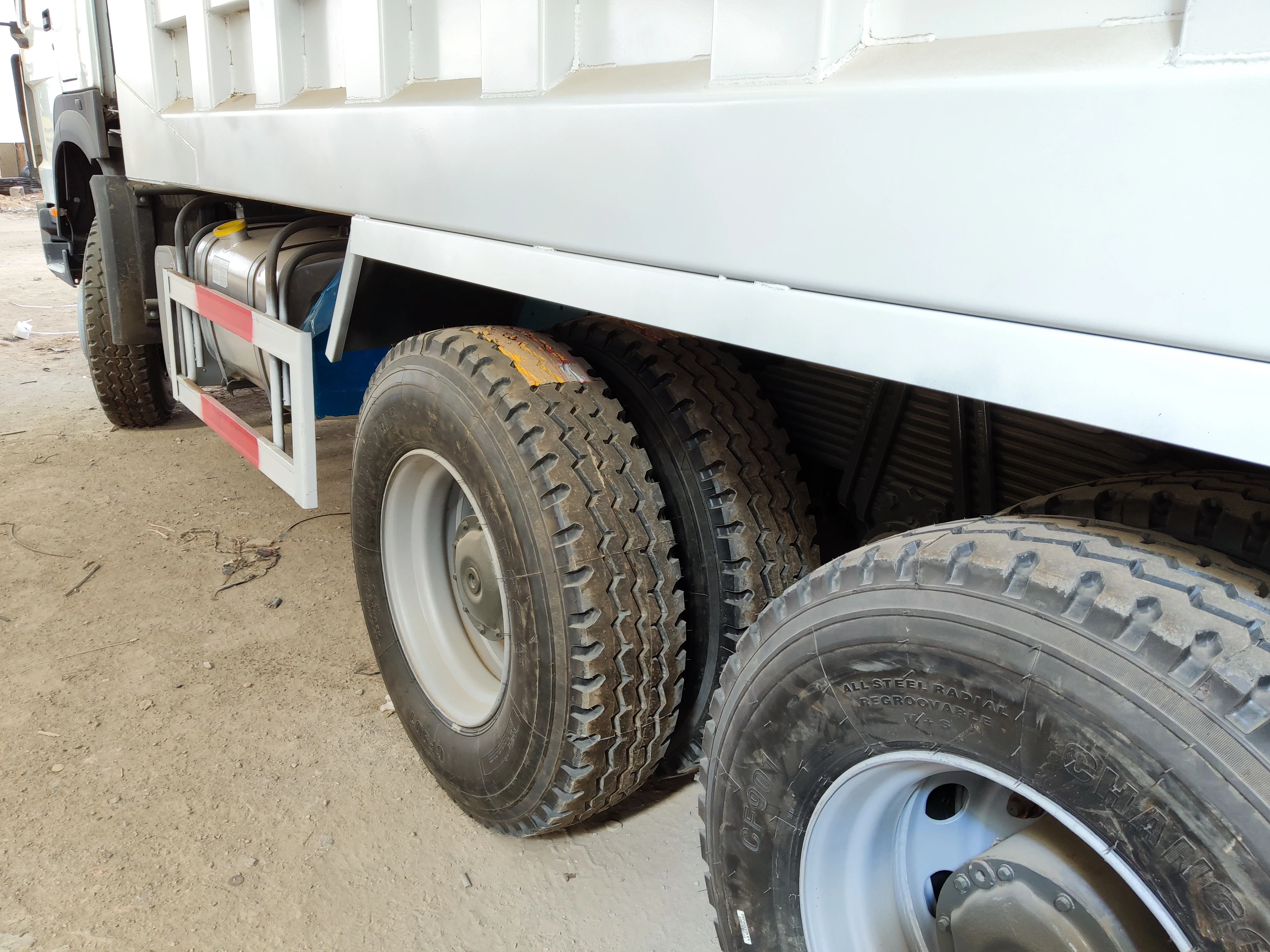 95% New China Dump Truck Mining Dump Truck 80ton 90ton Dumper Truck Price