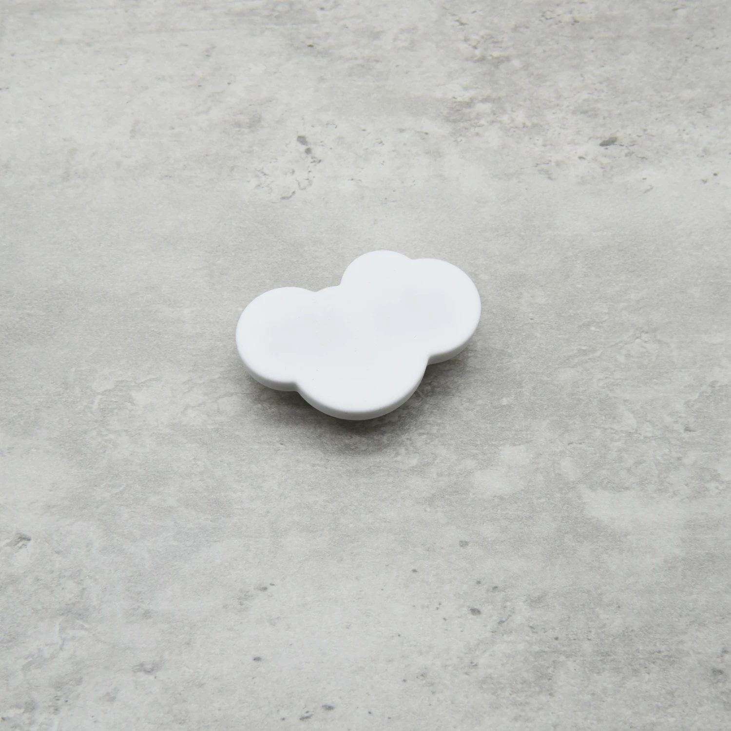 cute cabinet handle with different color