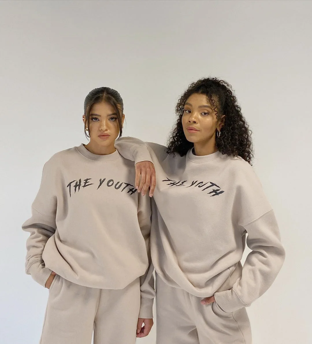 
The Youth Ladies Casual Fleece Sweat Top and Sweat Pants 2 Piece Set Women Fall Winter Customized Women Fleece Tracksuit Printed 