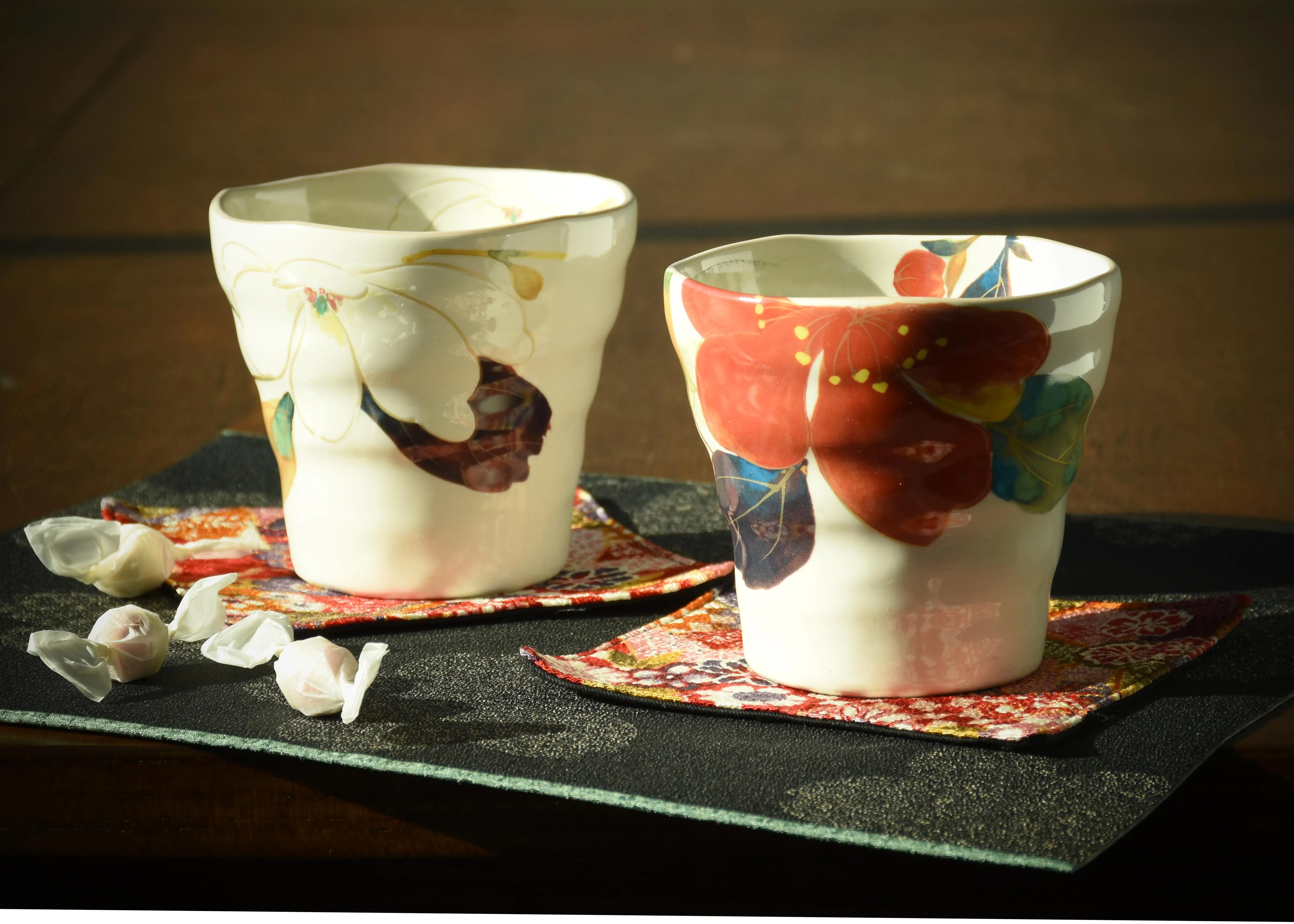 Japanese hot sale stocked colorful floral designs ceramic flower tea cup