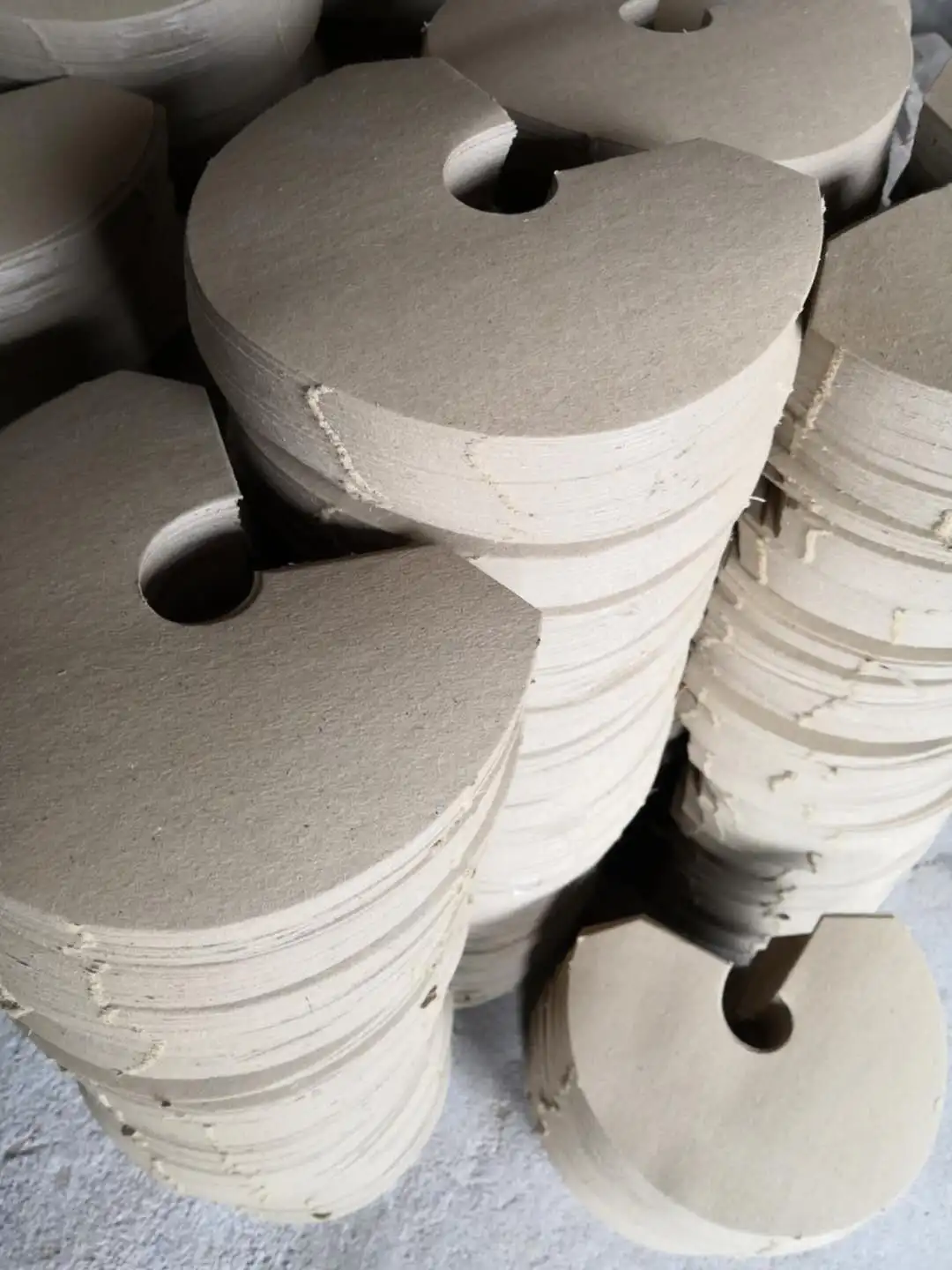 pyrotechnics volcano  fountain fireworks paper cone machine