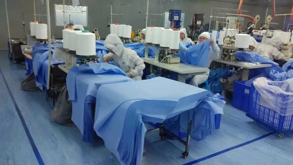SMMS reinforced high quality non woven surgical gown disposable Sterile Surgical Gown for hospital