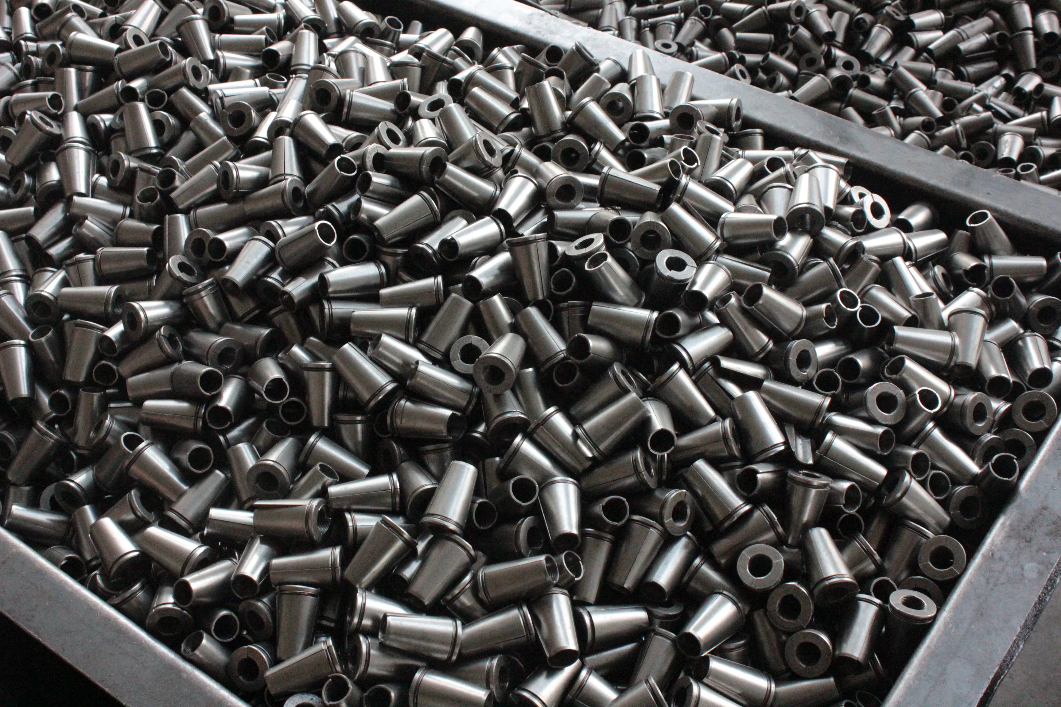 Top Selling 15.2mm Multi-strand Metal Pc Strand Stressing Anchorage Prestress Wedge Anchor for Railway Bridge Building