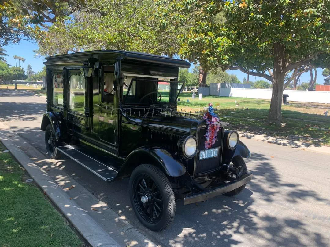 Premium limousine with 5KW motor retro coffin truck funeral coach hearse hearse with good price