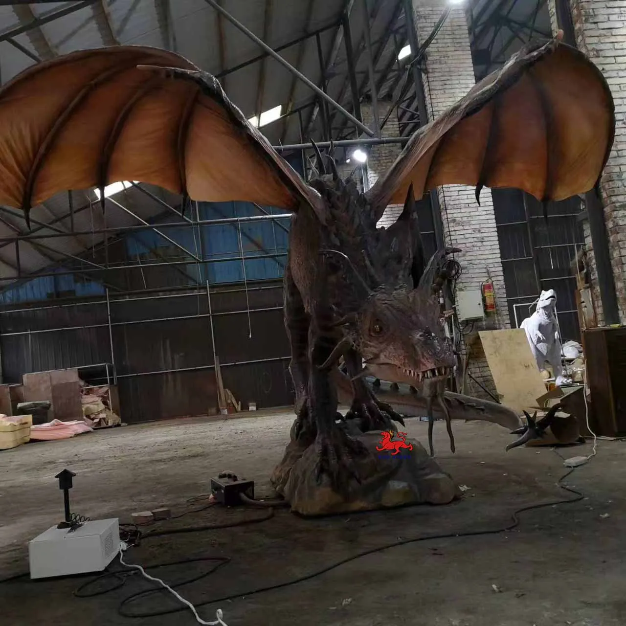 Animatronic realistic western dragon model with wings