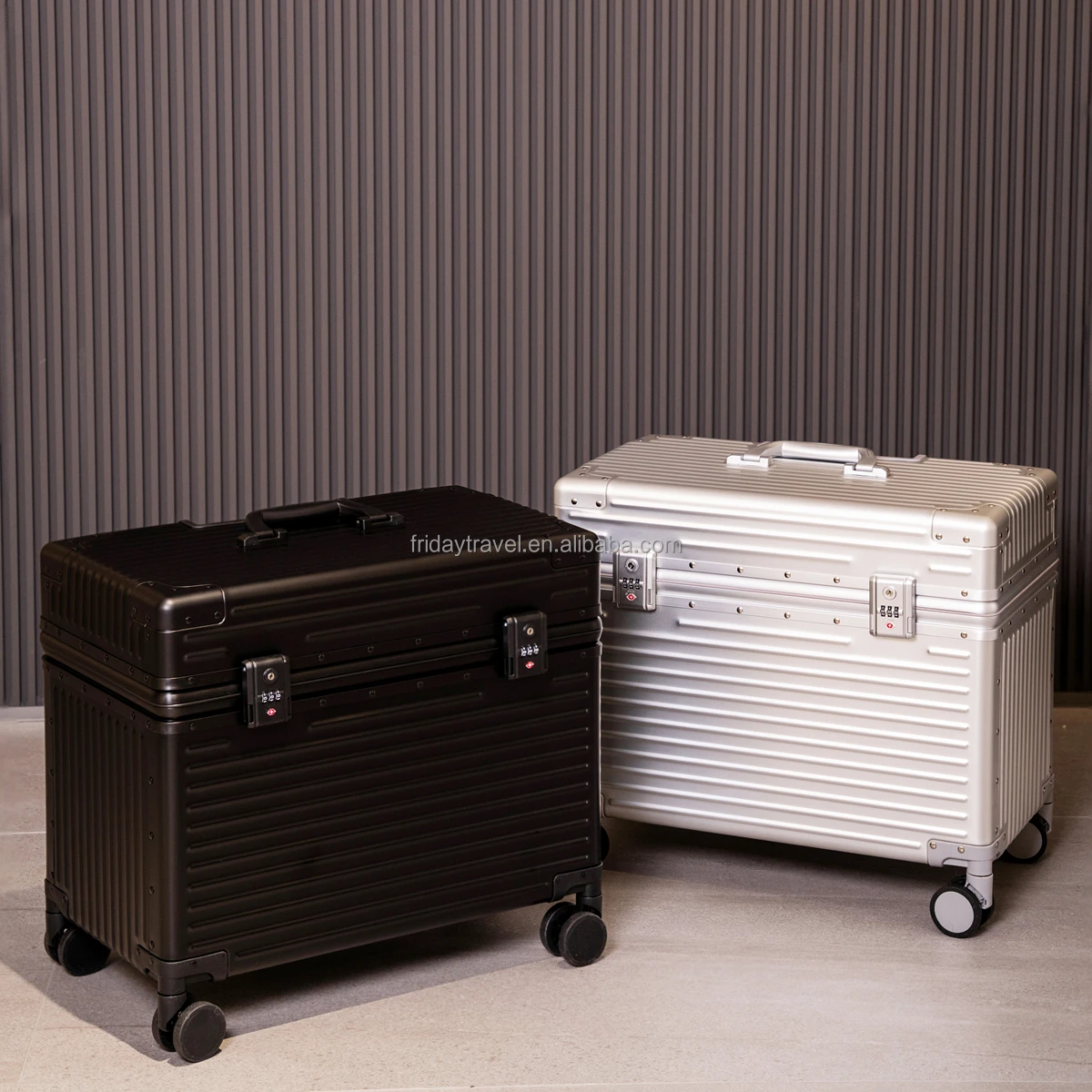 High End Unisex Lightweight Aluminium Trolley Luggage Pilot Suitcase with Spinner and TSA Lock for Travel