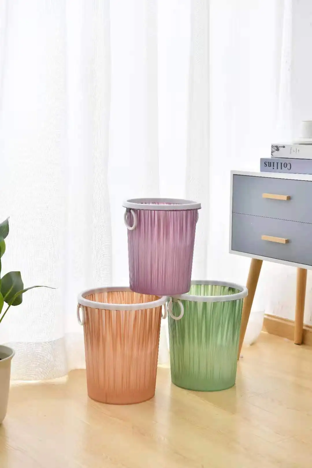 Unique Design Small Plastic Dustbin Trash Bins Hot Sale Dust Refuse Bin