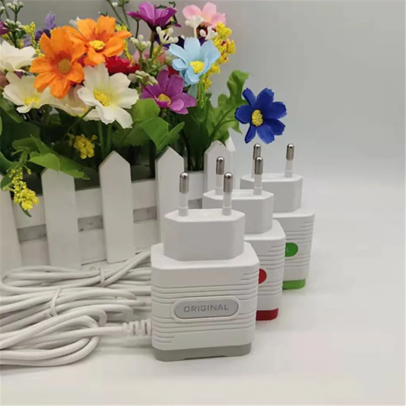 
Hot seller V8 cable charger universal 3 usb port wall charger with eu us plug 5v1.2a 