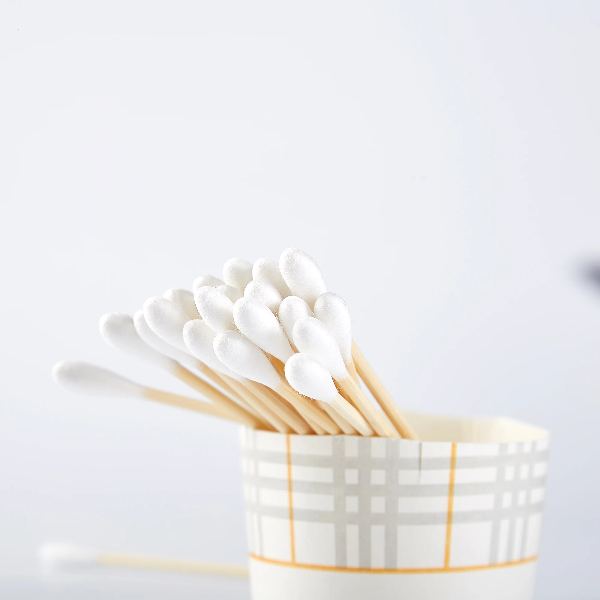 Irradiation Disinfection Absorption OEM Cleaning  Medical Cotton Swab Bamboo Cotton Sticks