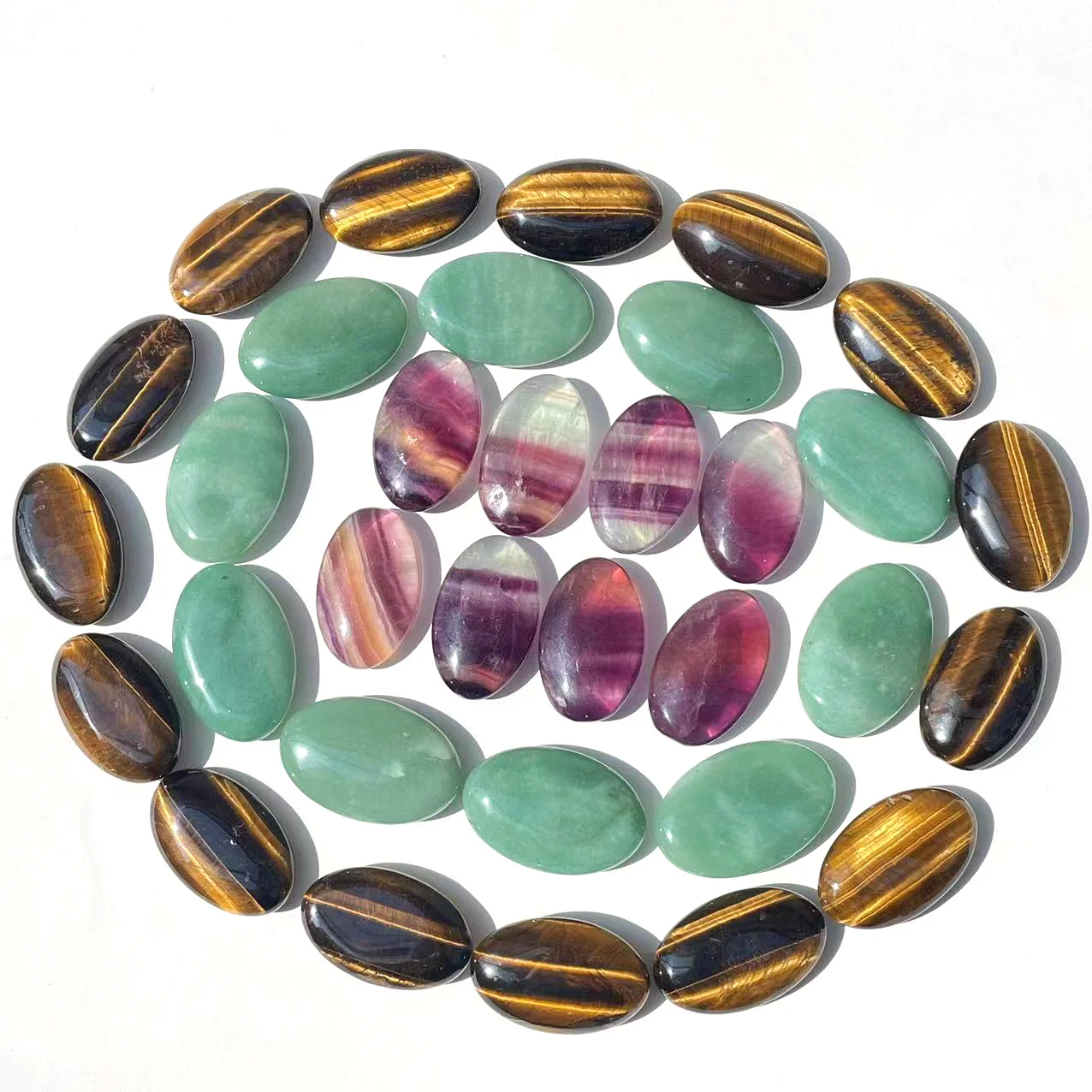 Bulk wholesale price healing hand stones natural tiger eye fluorite quartz crystal gemstone polished crystal tumble palm stone