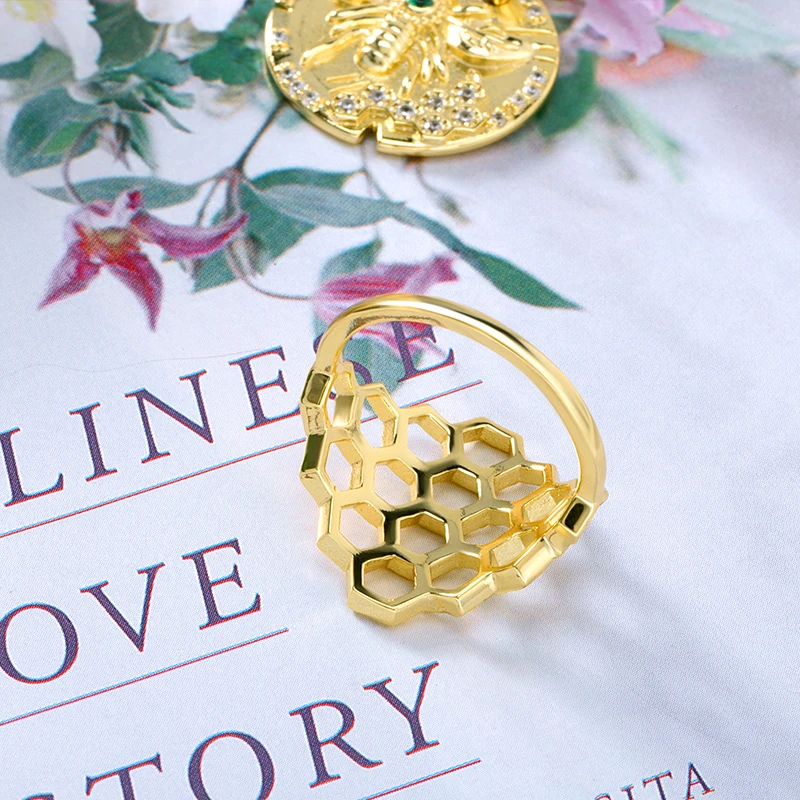 925 Sterling Silver 18K Gold Plated Forest Creatures Series Hollow Beehive Honeycomb Ring