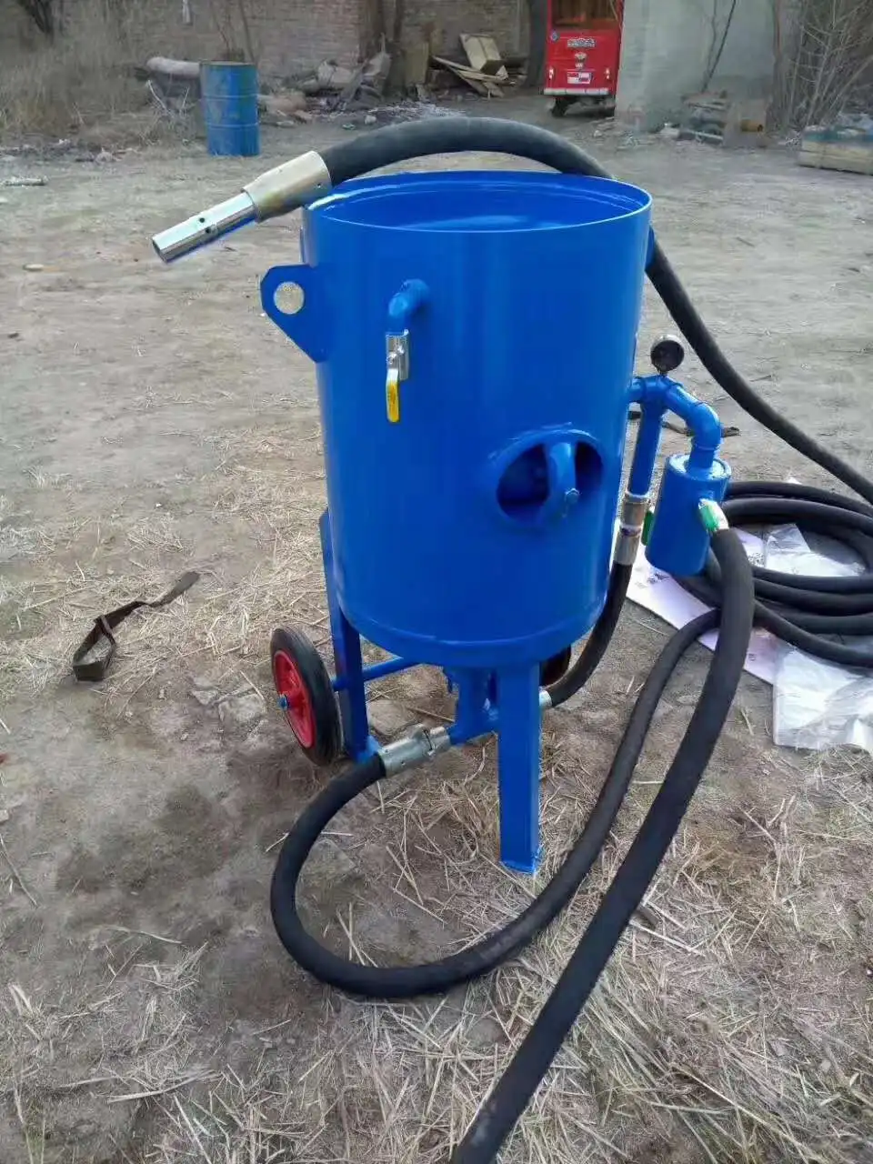 
Portable sandblasting machine/ Movable sandblaster/ pressure sand blasting pot 