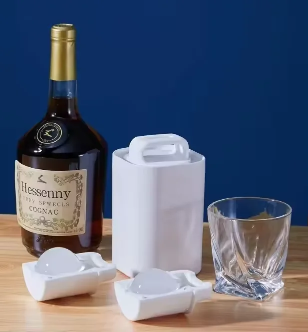 High Quality Transparent Silicone Ice Ball Maker Mold Tray Sustainable Tooling for Whiskey Red Wine Cocktail Preparation