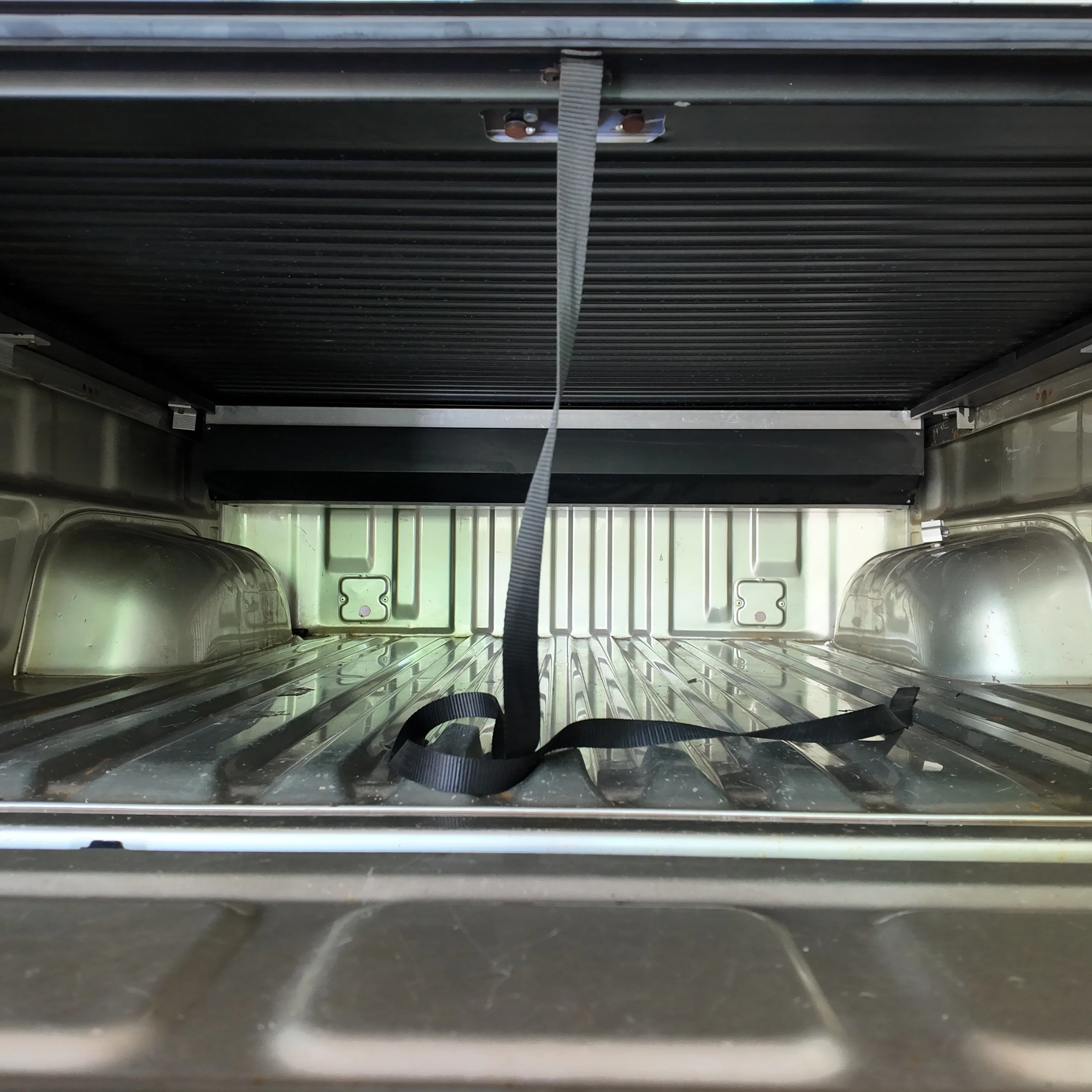 High quality pickup retractable aluminum truck cover for Toyota 2005-2014 Hilux/Vigo Double Cab 1.52m Bed